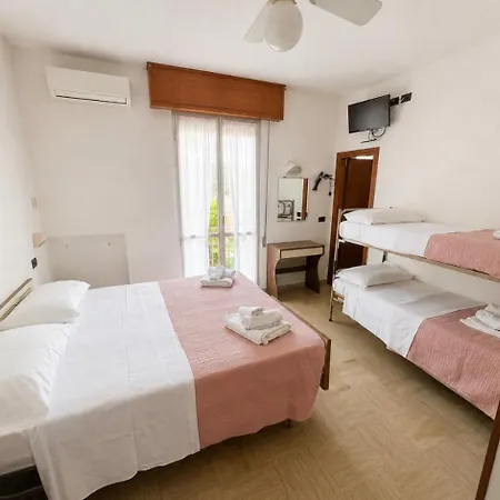 Отель Podgora Nuova Gestione